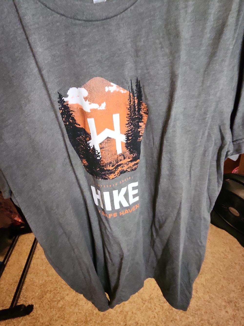 Bella Canvas Safe Haven Family Shelter Hike Tee XL Gray Graphic T-Shirt Outdoor